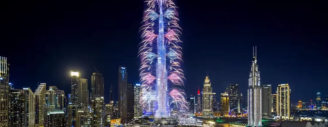 New Year’s Eve 2025: Exclusive Burj Khalifa Yacht Party with Live DJ & Gourmet Dinner